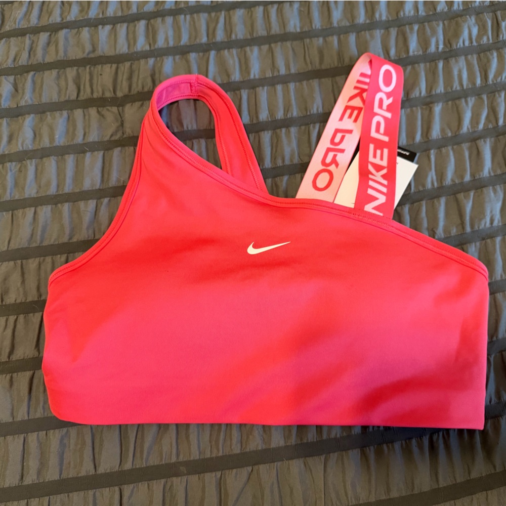 Nike Women’s Pro Swoosh Asymmetrical Medium Support Padded Sports Bra